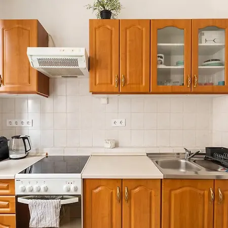 Cozy 44sqm Near Major Transport Aldi דירה