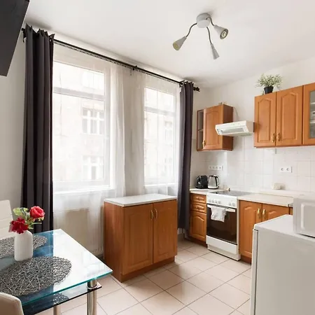 Cozy 44sqm Near Major Transport Aldi בודפשט
