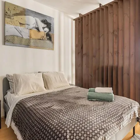 Cozy 44sqm Near Major Transport Aldi דירה בודפשט